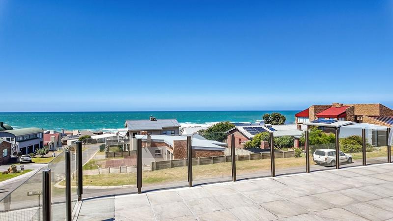 5 Bedroom Property for Sale in Jongensfontein Western Cape